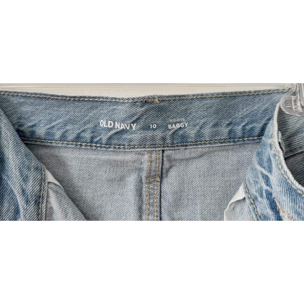 Old Navy Womens Mid Rise Baggy Cut Off Jean Bermuda Shorts Light Dip Size 10 NWT - Picture 5 of 5